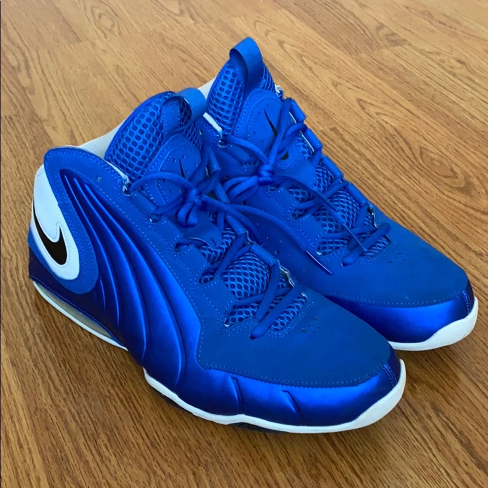 Men’s Nike sneakers